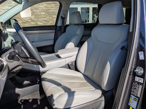 Used 2020 Hyundai Palisade SEL w/ Premium Package FWD image 24