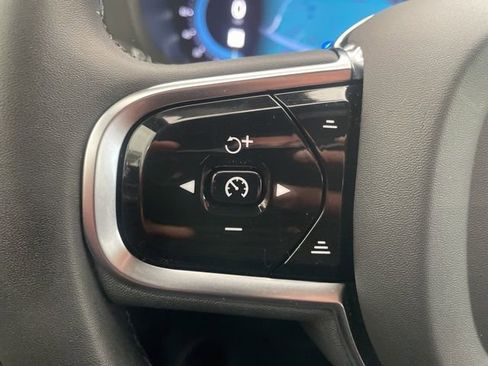 Used 2023 Volvo XC60 T8 Plus image 17