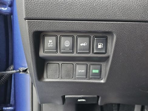 Used 2019 Nissan Rogue SV FWD image 22