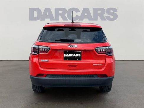 Used 2021 Jeep Compass Sport w/ Cold Weather Group FWD image 4
