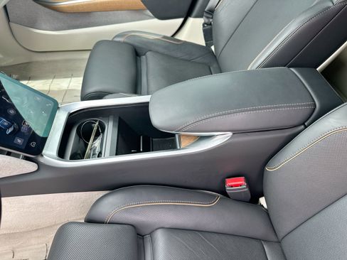 Used 2024 Lucid Air Touring AWD/4WD image 22