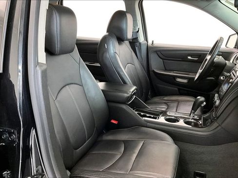 Used 2015 Chevrolet Traverse LT w/ LPO, 'HIT The Road' Package AWD/4WD image 7