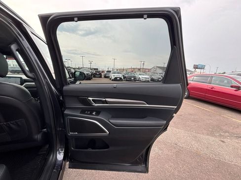 Used 2025 Kia Telluride SX Prestige X-Pro AWD/4WD image 40