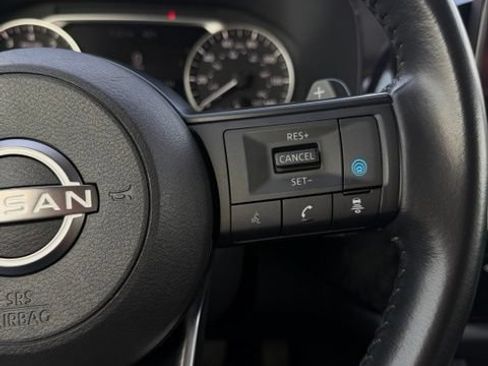Used 2024 Nissan Pathfinder SV FWD image 12