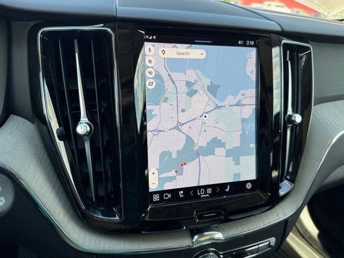 Used 2025 Volvo XC60 B5 Plus w/ Protection Package Premier image 23