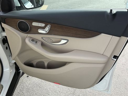 Certified 2022 Mercedes-Benz GLC 300 4MATIC image 29