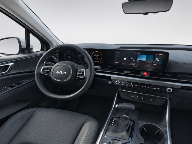 Used 2025 Kia Carnival SX Prestige FWD image 13