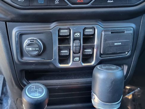 Used 2022 Jeep Wrangler Unlimited Sahara w/ Cold Weather Group image 24