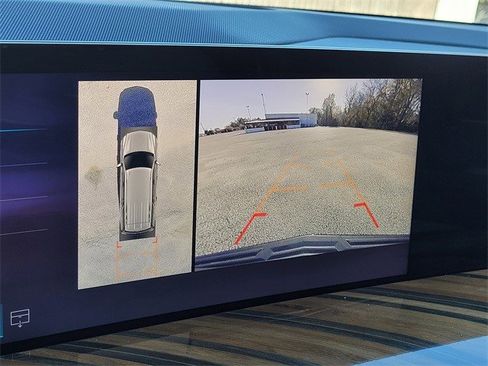 Certified 2025 Cadillac Escalade Sport Platinum w/ LPO, Floor Liner Package image 17