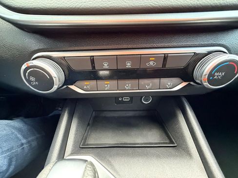 Used 2024 Nissan Altima 2.5 S FWD image 22