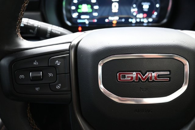 Used 2023 GMC Yukon AT4 w/ AT4 Premium Plus Package AWD/4WD image 27