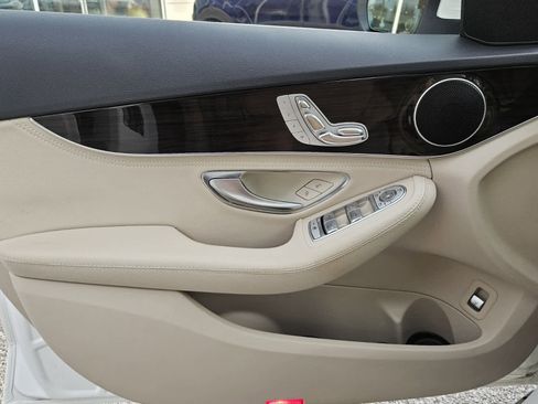 Used 2016 Mercedes-Benz C 300 Sedan image 16
