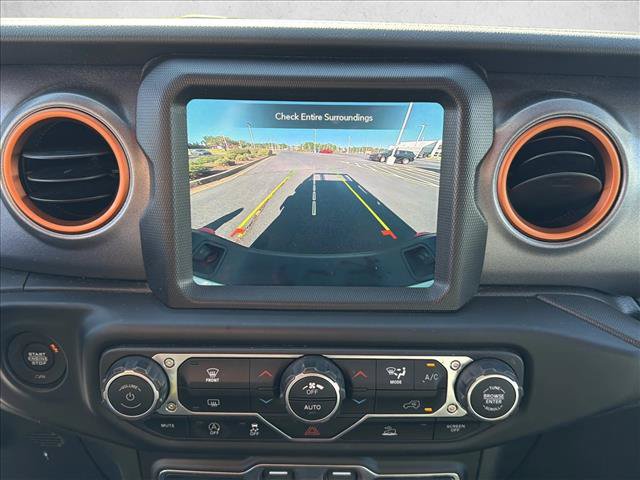 Used 2023 Jeep Gladiator Mojave AWD/4WD image 19