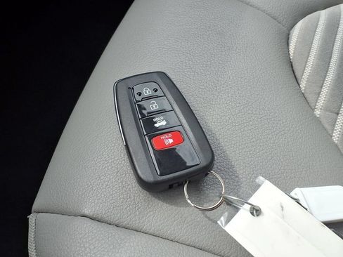 Used 2023 Toyota Camry SE w/ Convenience Package FWD image 12