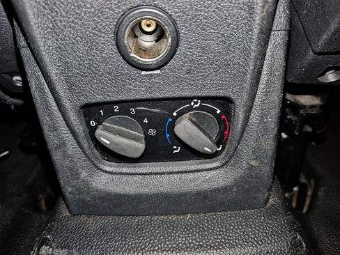 Used 2018 Ford Transit Connect XL FWD image 39