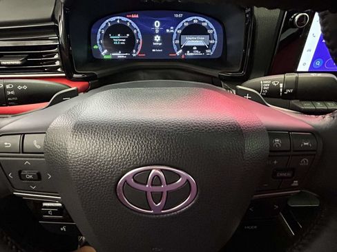 Used 2025 Toyota Camry XSE FWD image 28
