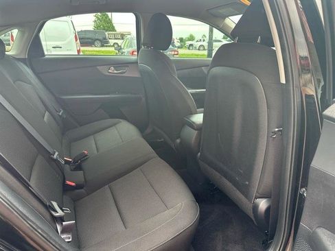 Used 2021 Kia Forte Sedan image 5