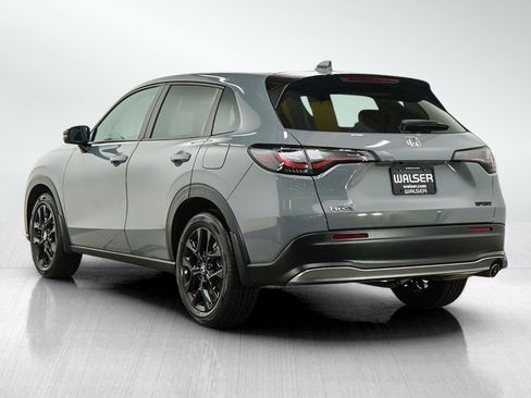 Used 2025 Honda HR-V Sport image 3