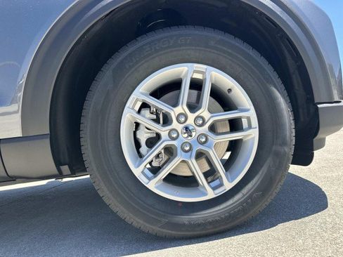 New 2026 Ford Explorer Active RWD image 12