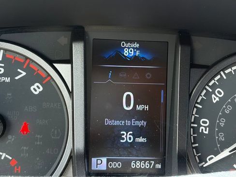 Used 2023 Toyota Tacoma TRD Off-Road w/ Black Out Package (TMS) AWD/4WD image 21