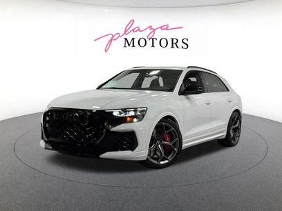 New 2025 Audi RS Q8 performance
