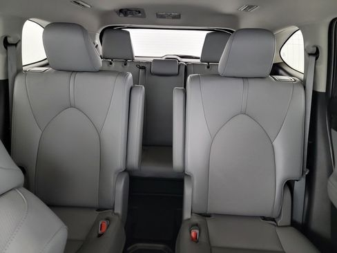 Used 2023 Toyota Highlander Limited AWD/4WD image 13