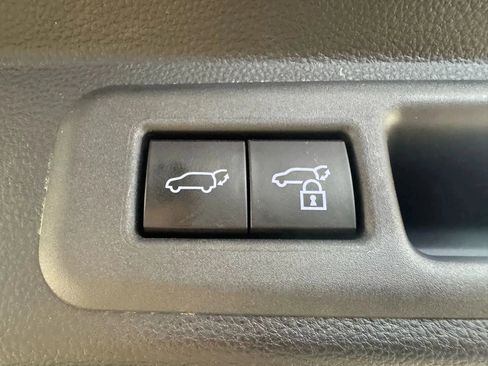 Used 2023 Toyota Sequoia Capstone AWD/4WD image 30
