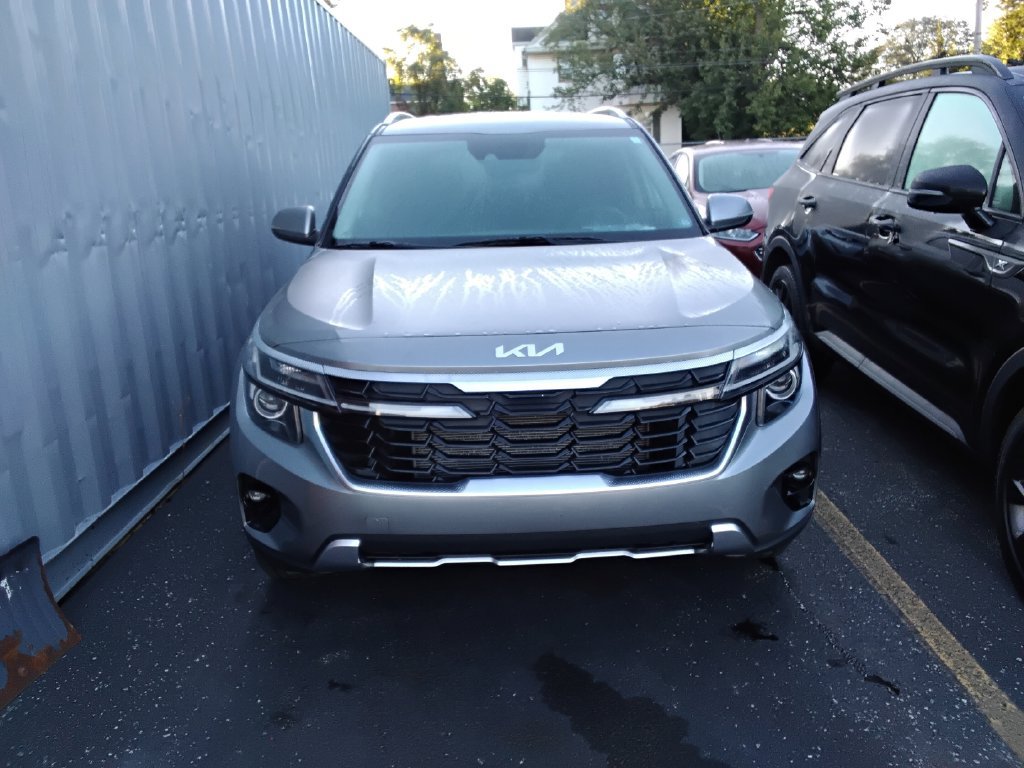 Used 2024 Kia Seltos S AWD/4WD image 7