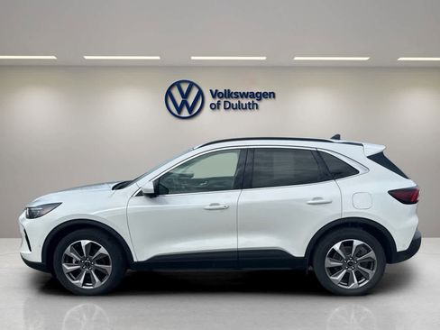 Used 2023 Ford Escape Platinum w/ Premium Technology Package image 2