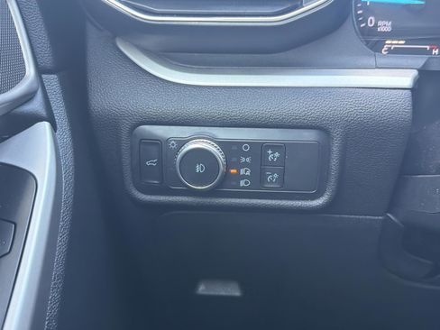 Used 2021 Ford Explorer XLT w/ Equipment Group 202A RWD image 13