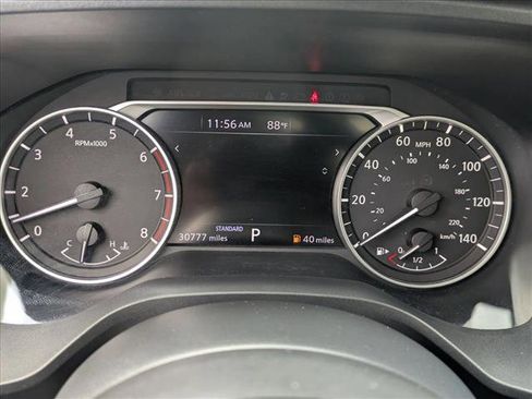 Certified 2022 Nissan Rogue SV w/ SV Premium Package FWD image 11