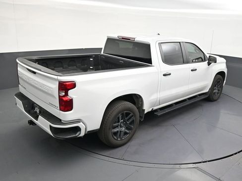 Used 2025 Chevrolet Silverado 1500 Custom image 16