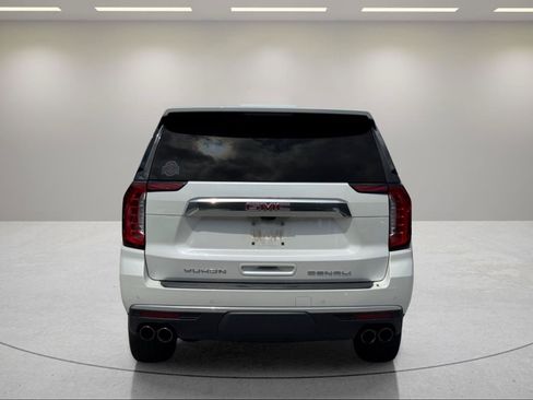 Used 2022 GMC Yukon Denali w/ Denali Premium Package AWD/4WD image 4