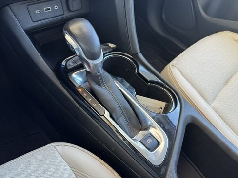 Used 2021 Buick Encore GX Select image 11