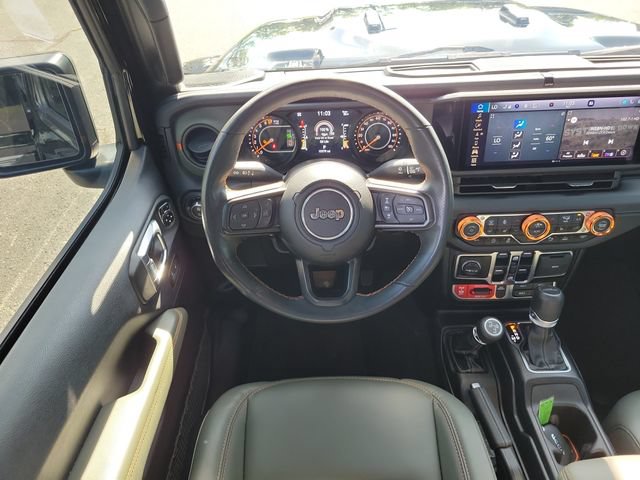 Used 2025 Jeep Gladiator Mojave AWD/4WD image 9