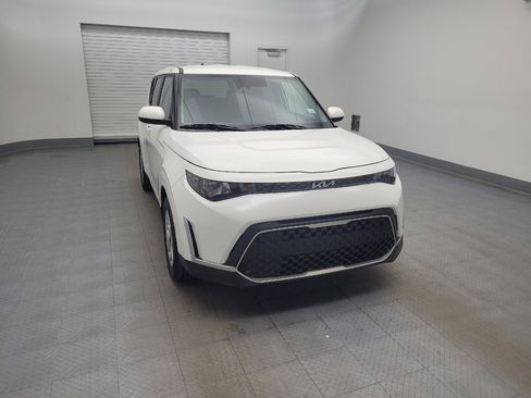 Used 2023 Kia Soul LX w/ LX Technology Package image 14