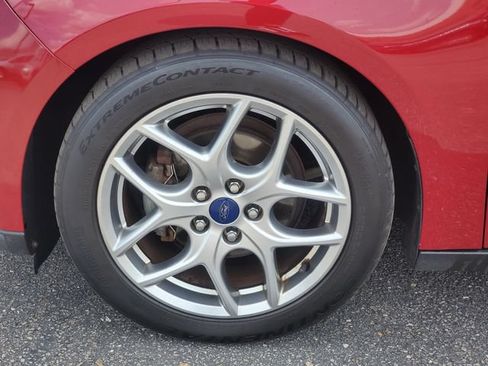 Used 2015 Ford Focus SE w/ Equipment Group 201A FWD image 5