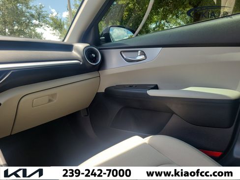 Certified 2023 Kia Forte LXS w/ LXS Technology Package FWD image 16