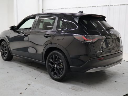 Used 2023 Honda HR-V Sport image 8