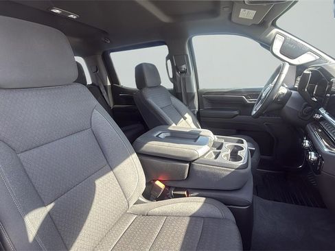 Used 2024 GMC Sierra 1500 Elevation image 13