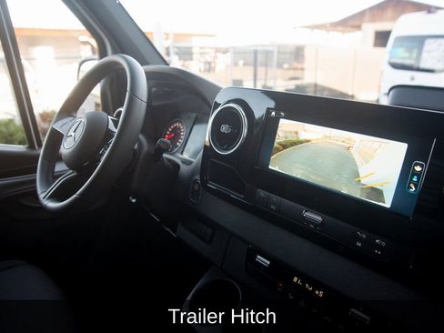 Used 2025 Mercedes-Benz Sprinter 2500 image 39