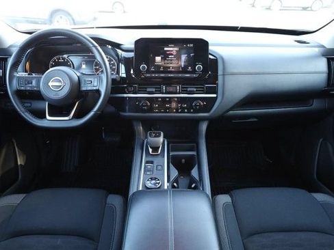 Certified 2025 Nissan Pathfinder SV AWD/4WD image 22