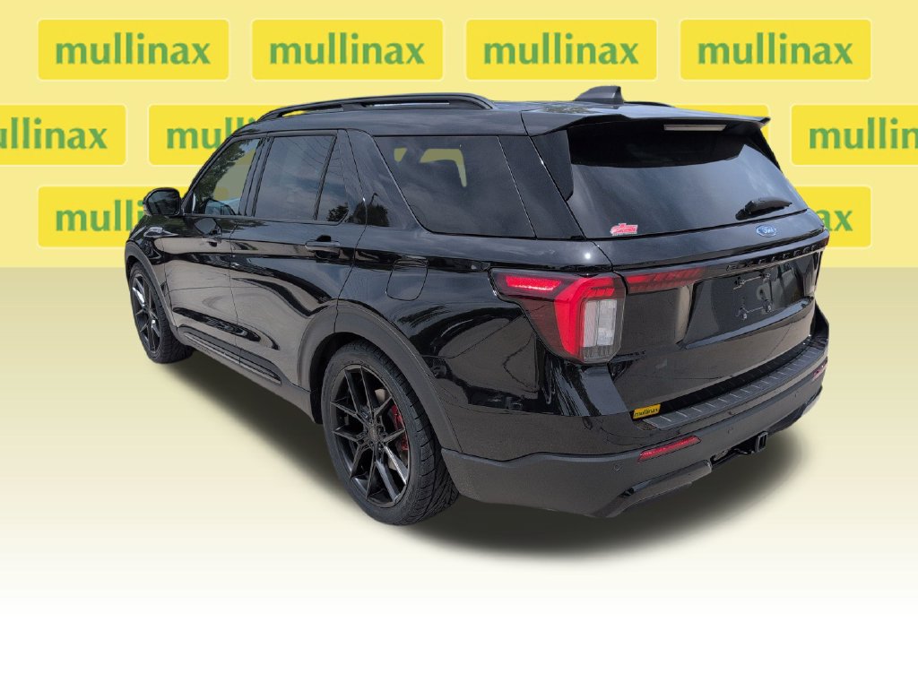 New 2026 Ford Explorer ST-Line w/ ST-Line Street Pack RWD image 10
