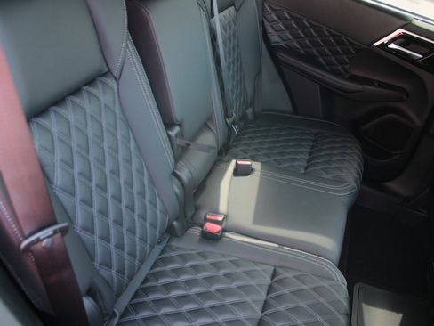 New 2025 Mitsubishi Outlander SEL image 10