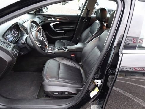 Used 2017 Buick Regal Sport Touring image 10