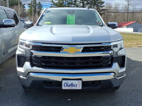Used 2022 Chevrolet Silverado 1500 LT image 2