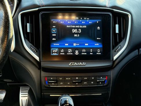 Used 2017 Maserati Ghibli S image 24
