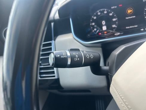 Used 2018 Land Rover Range Rover HSE image 18