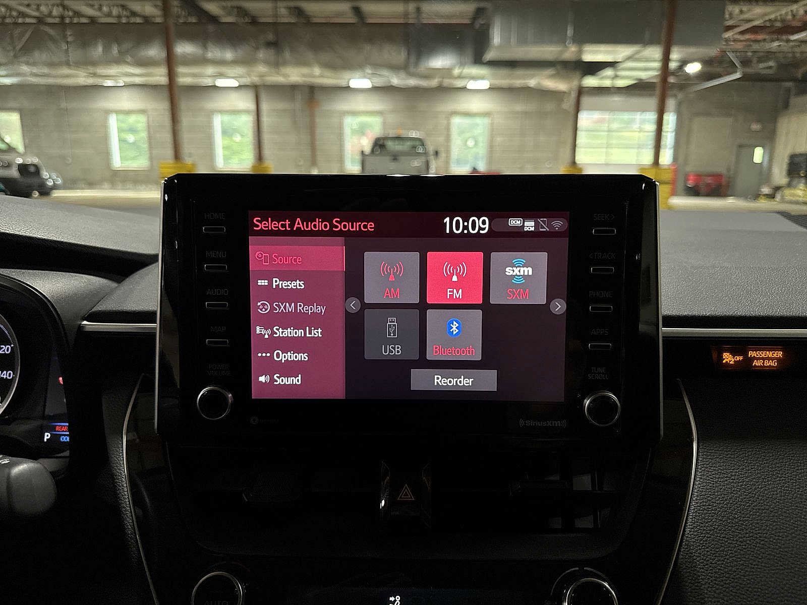 Used 2021 Toyota Corolla LE w/ Carpet Mat Package (TMS) FWD image 20