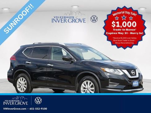 Used 2017 Nissan Rogue SV AWD/4WD image 1